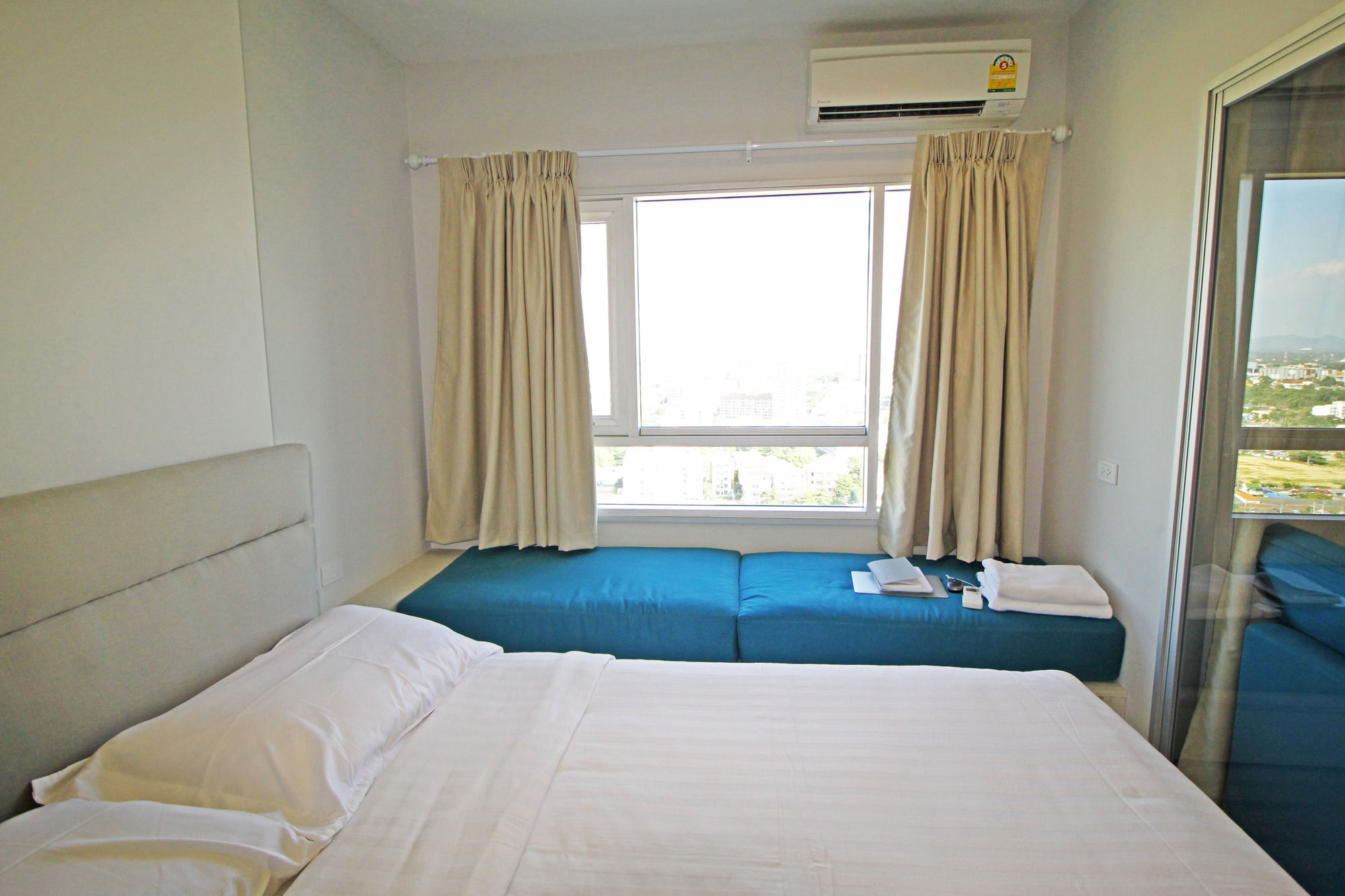 Centric Sea By Pattaya Holiday Bang Lamung Extérieur photo